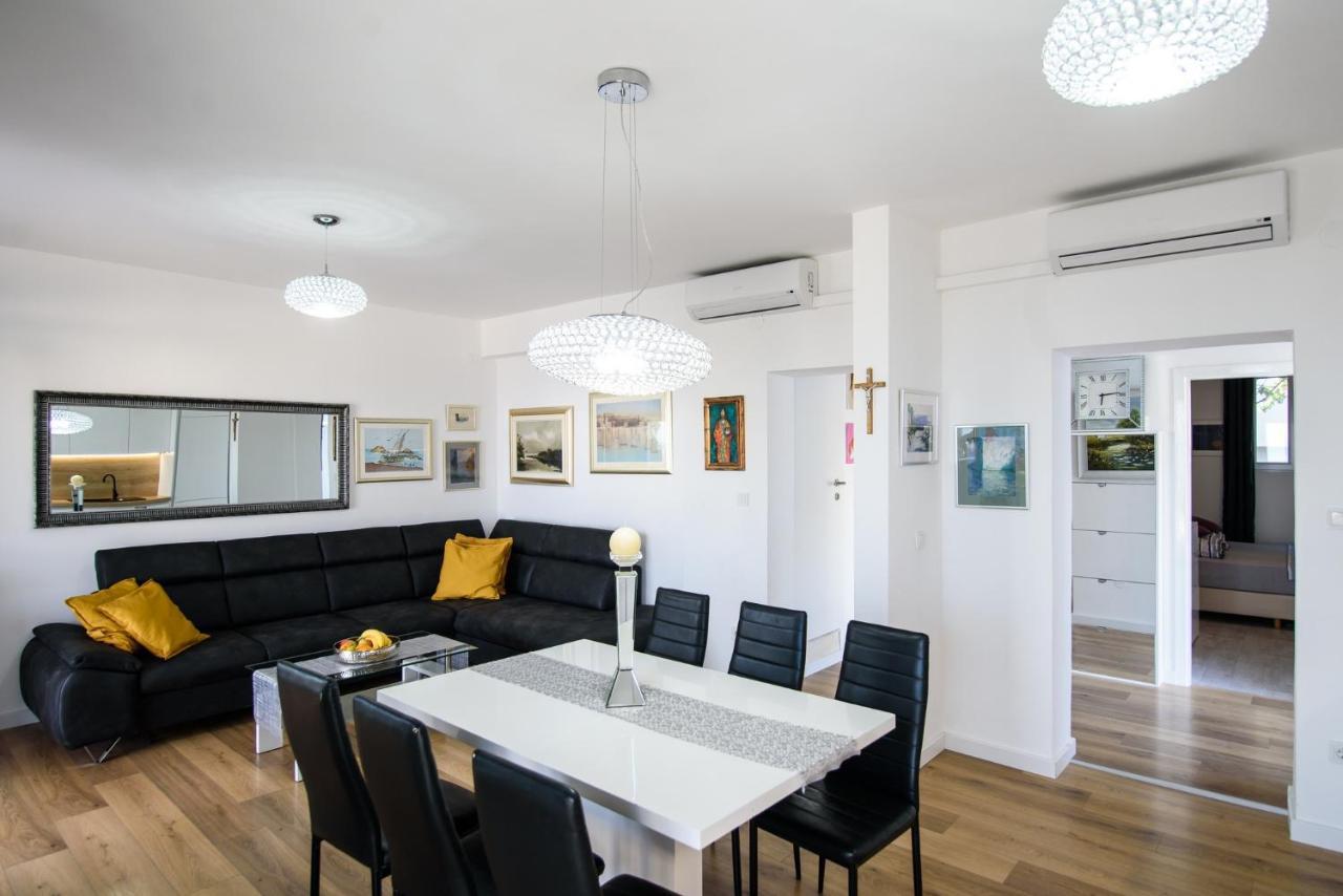 Aurora Seaview Apartment Mlini Esterno foto