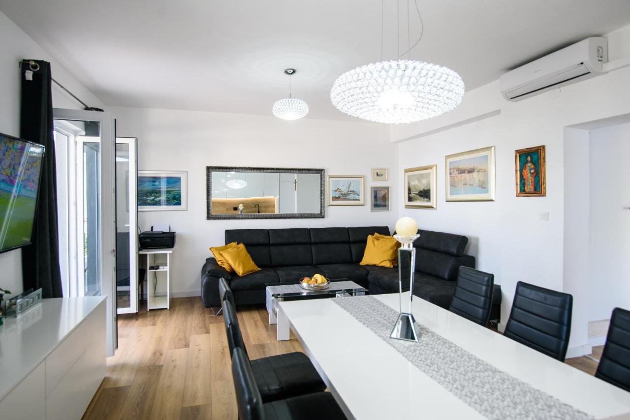 Aurora Seaview Apartment Mlini Esterno foto