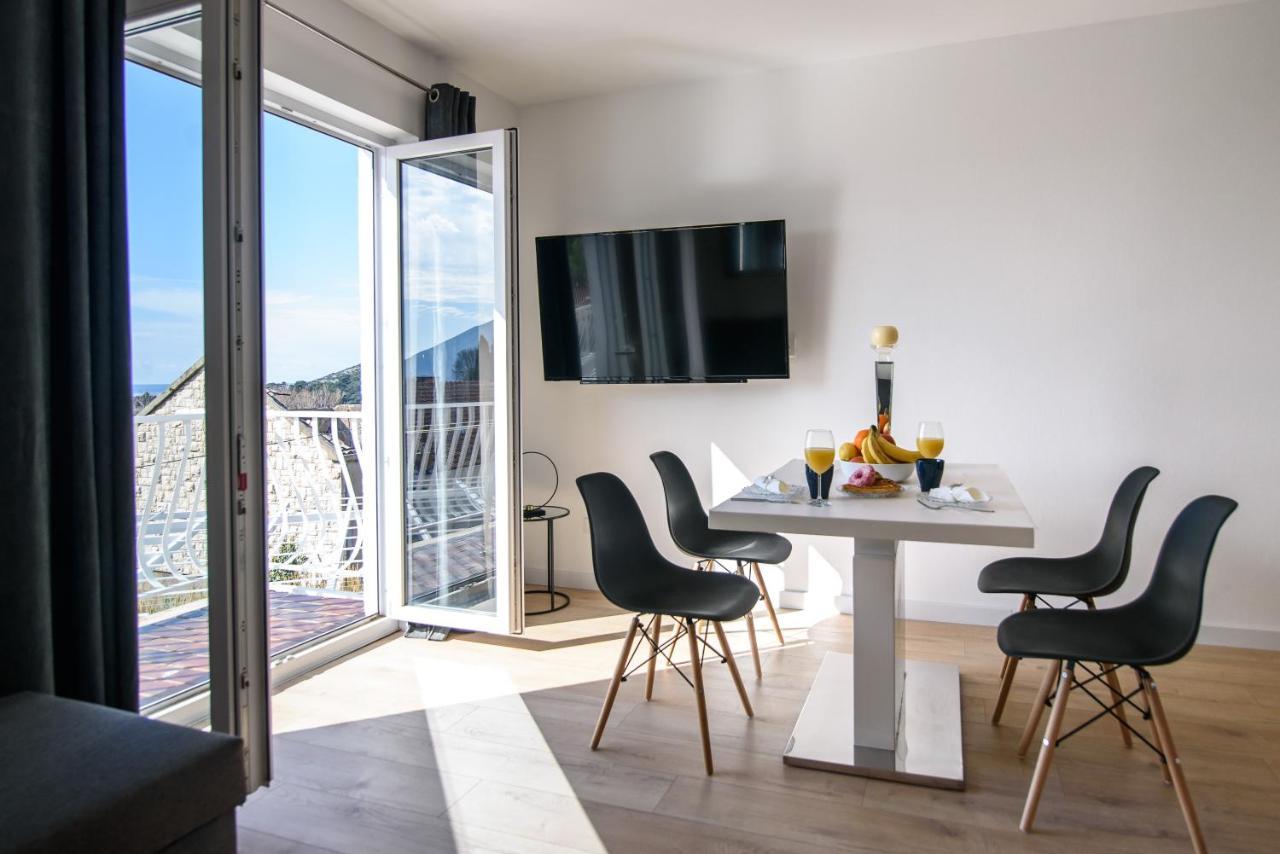 Aurora Seaview Apartment Mlini Esterno foto